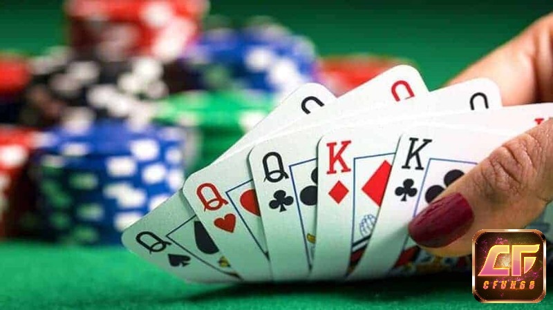 Phân biệt xì tố và Poker về luật chơi