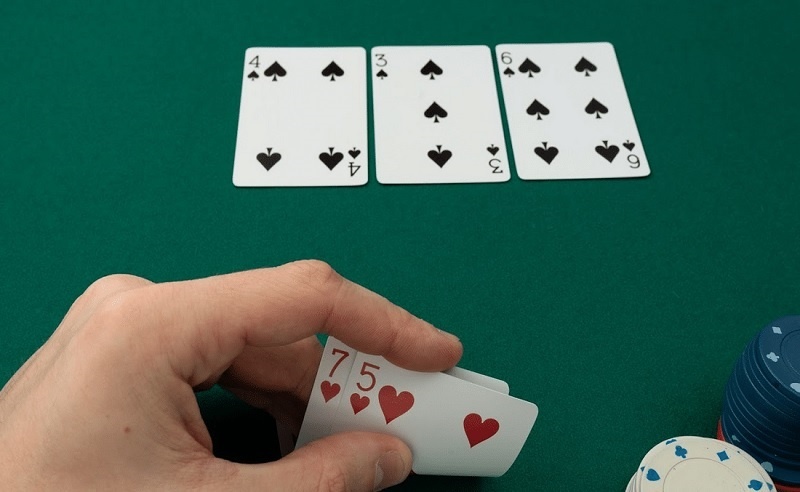 Bài rác trong Poker là gì? Cách xử lý hay khi chơi Poker